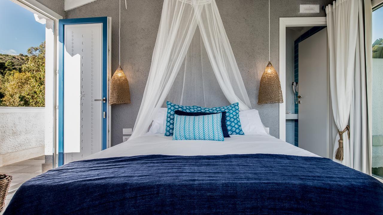 Boutique Hotel Capo Blu Santa Margherita di Pula Exterior foto